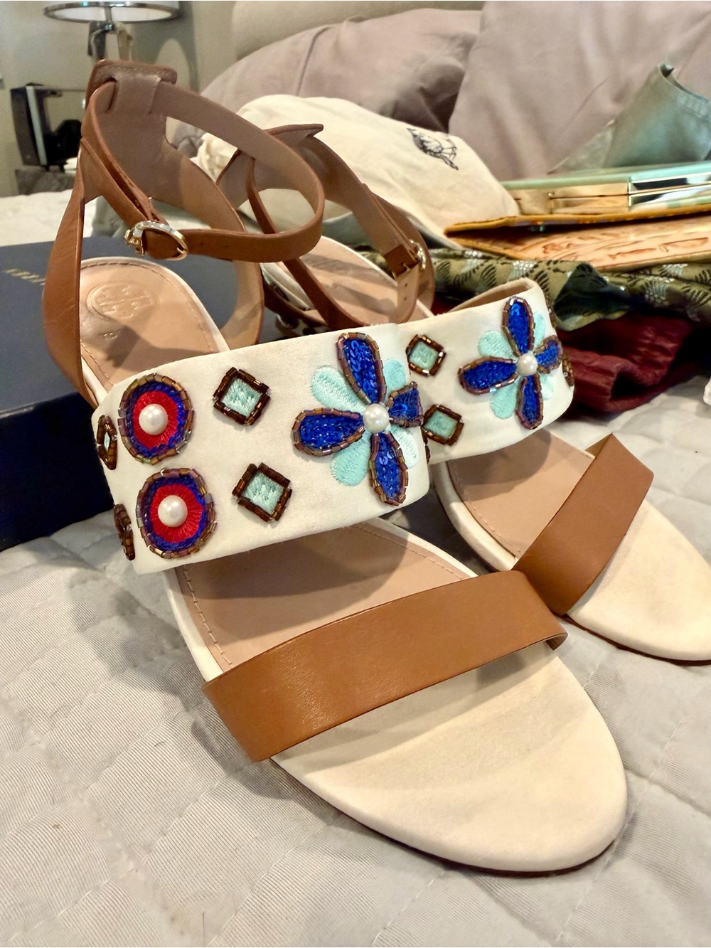 NWT Tory Burch Beaded Floral Embellished Wedge Sandals – Size 8